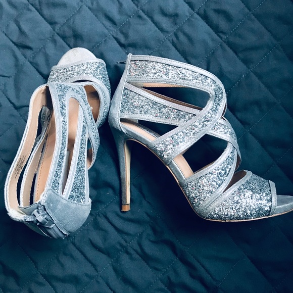 Steve Madden Silver Heel - Picture 3 of 6